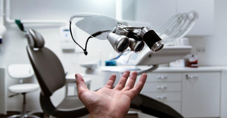 Laser stomatologiczny – do czego służy?